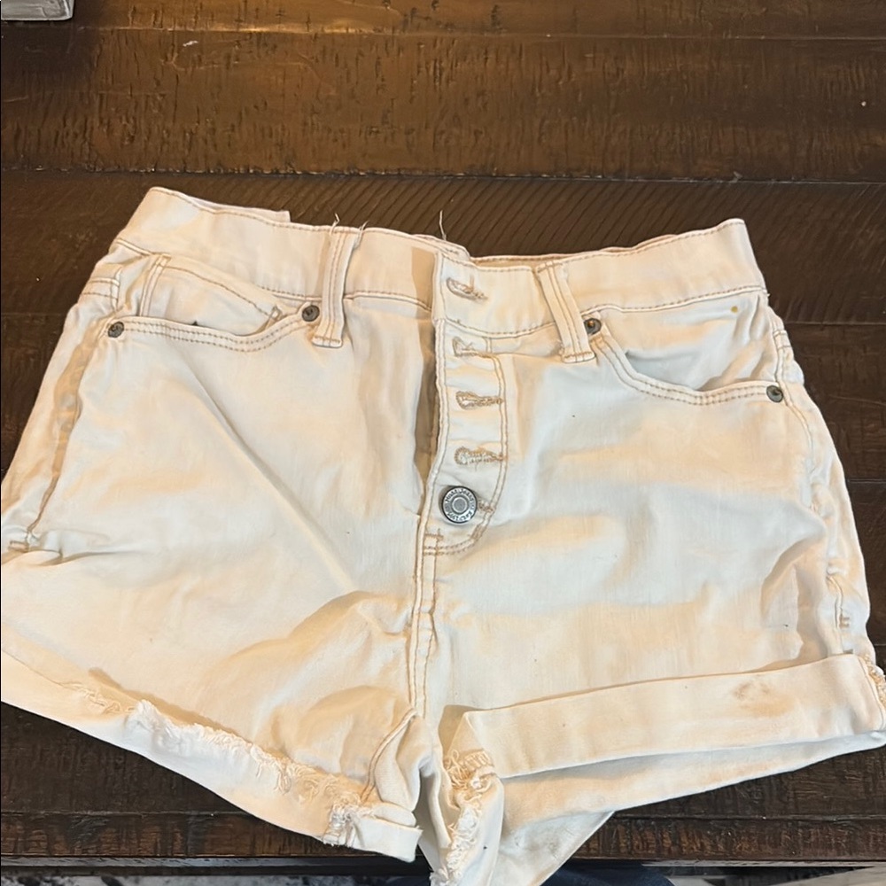 Mudd Women's Light Tan Denim Shorts